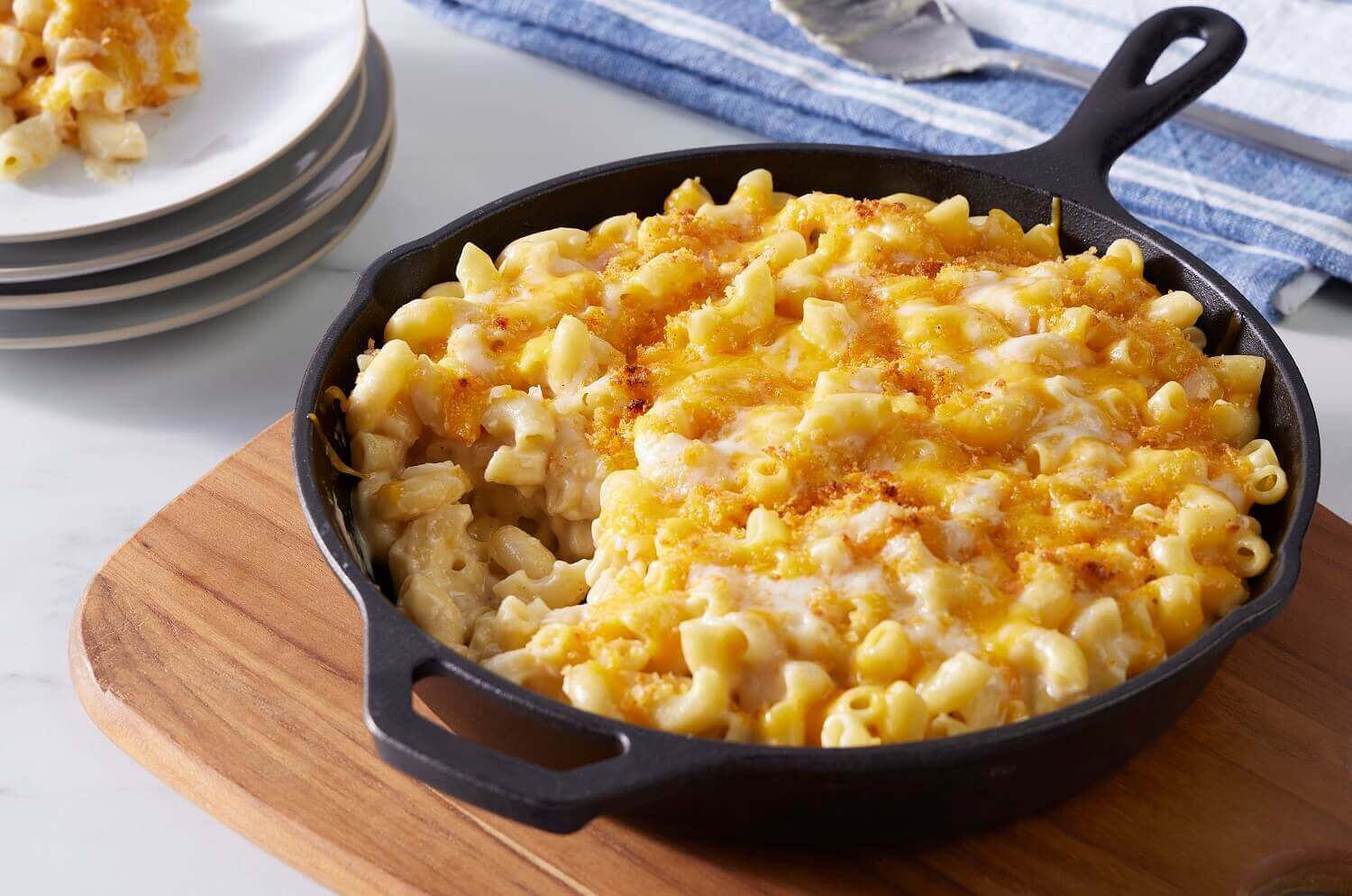 Skillet Mac & Cheese With Crunchy Panko 